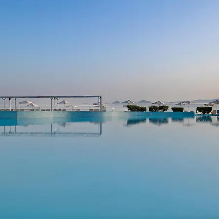 White Olive Marine Aquapark Hotel 4*
