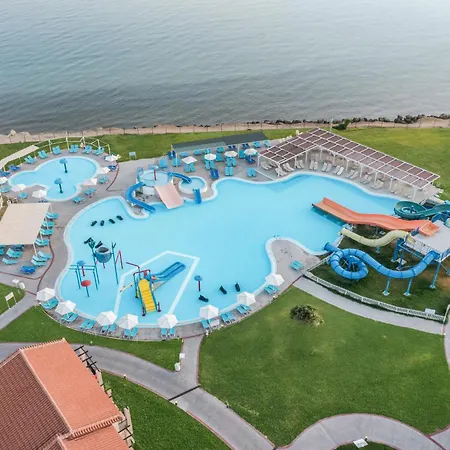 Hotel White Olive Marine Aquapark 4*