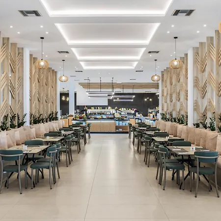White Olive Marine Aquapark Hotel