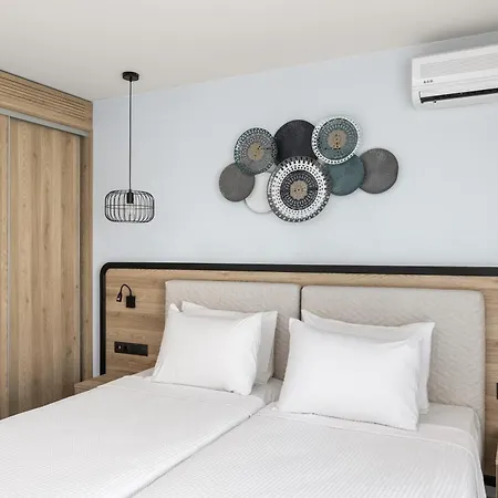 Hotel White Olive Marine Aquapark 4*